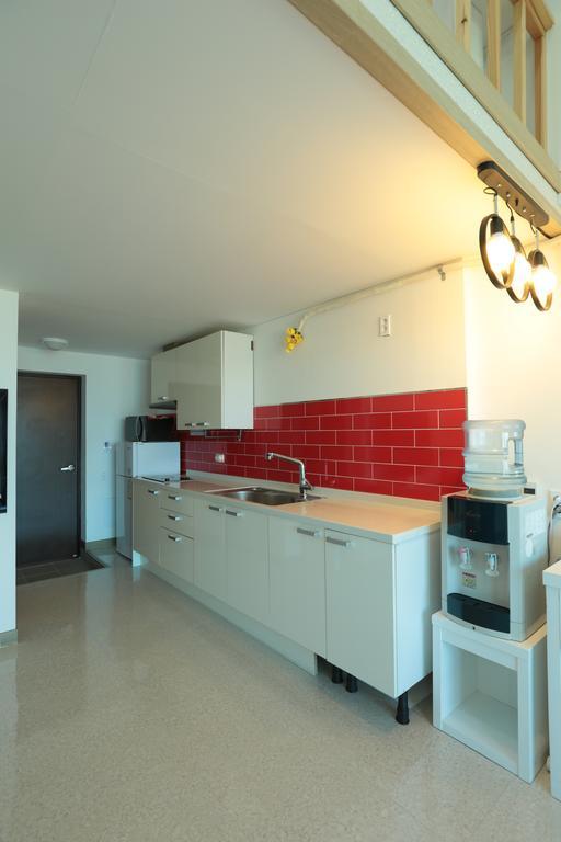 Gangneung Sea View Pension Екстер'єр фото